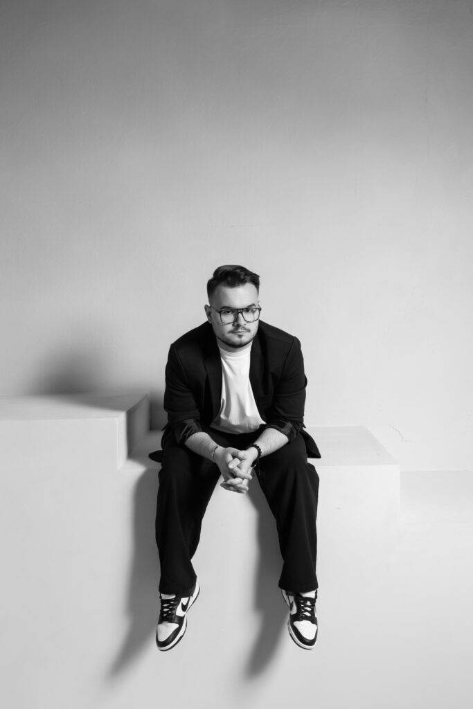 Architekt wnętrz Bartłomiej Machacz